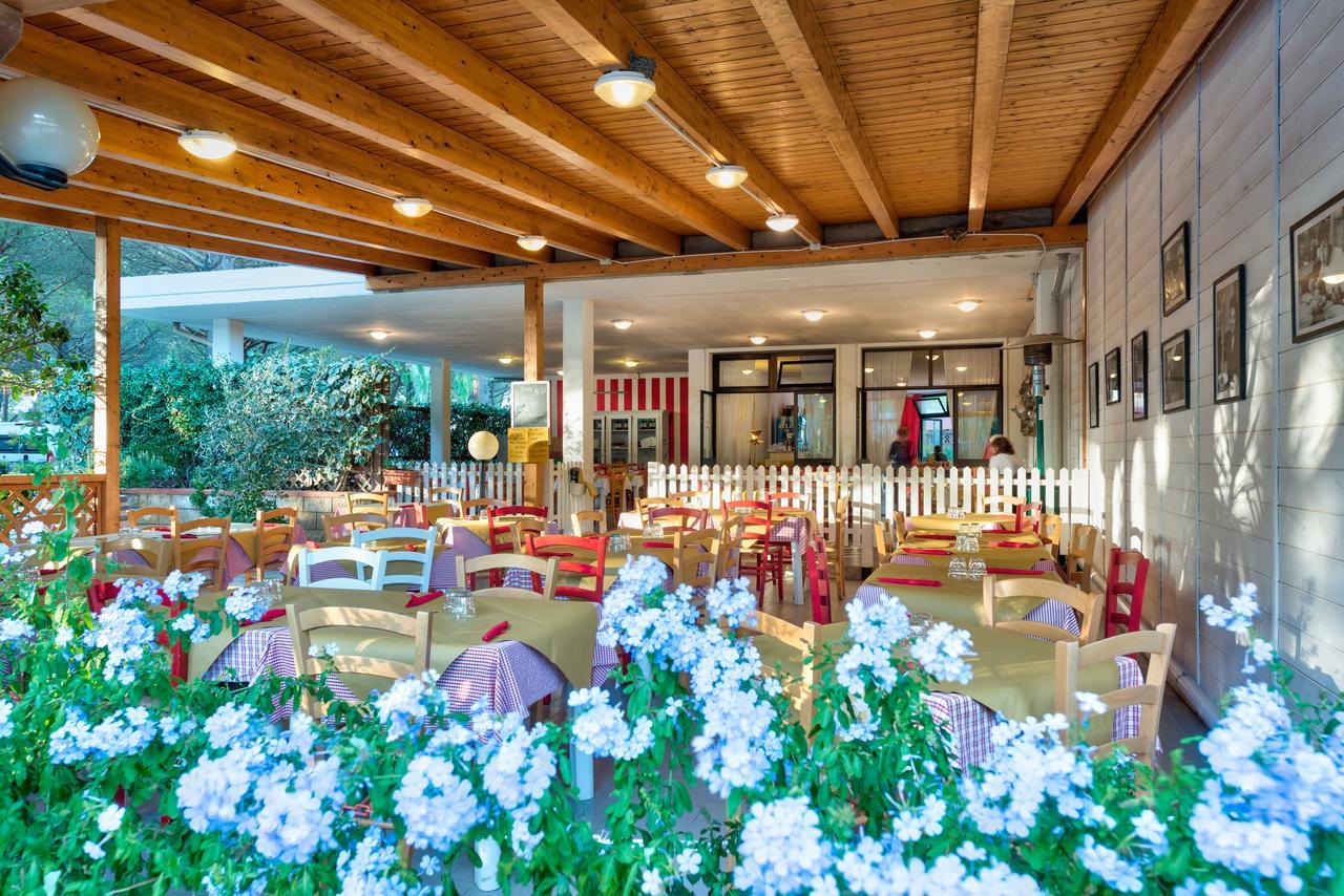 Camping Village Mareblu 마리나디세시나 외부 사진
