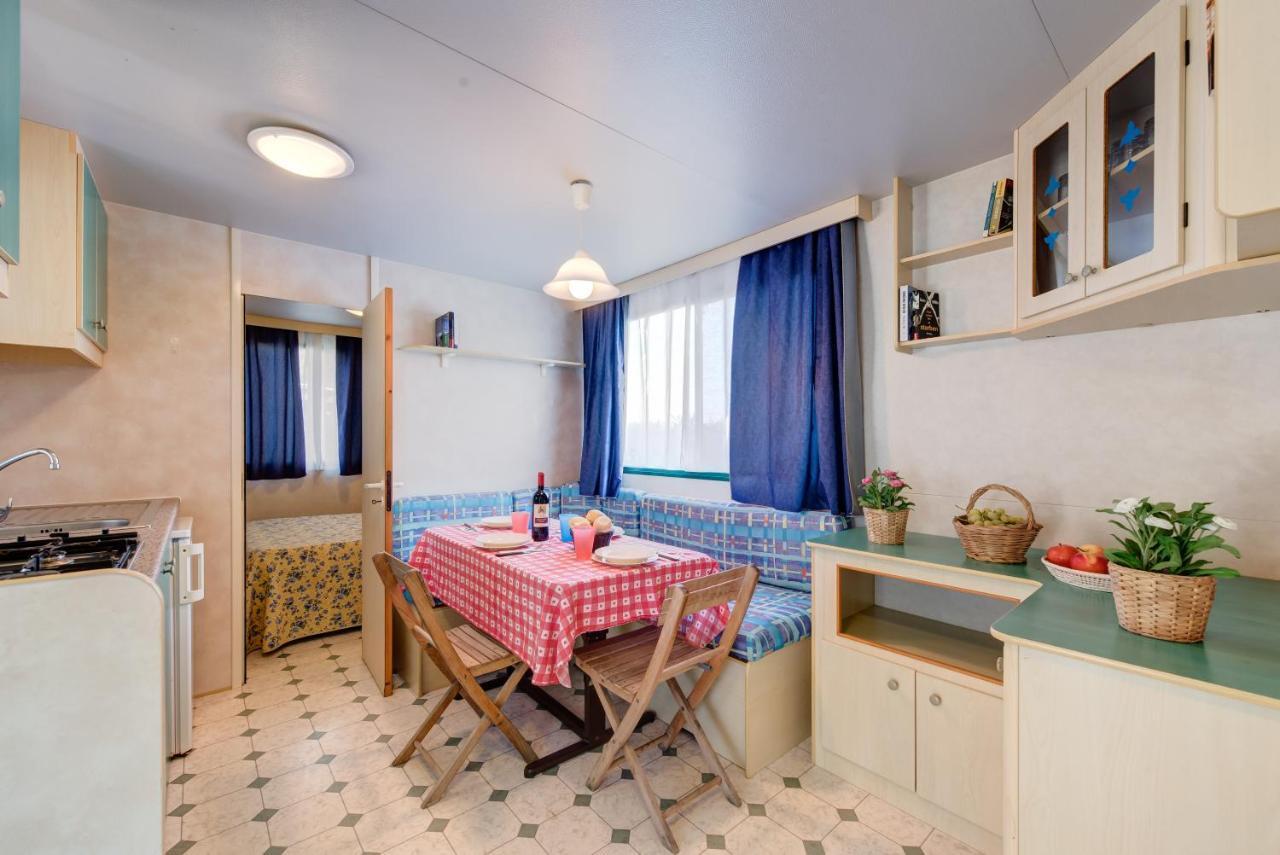 Camping Village Mareblu 마리나디세시나 외부 사진
