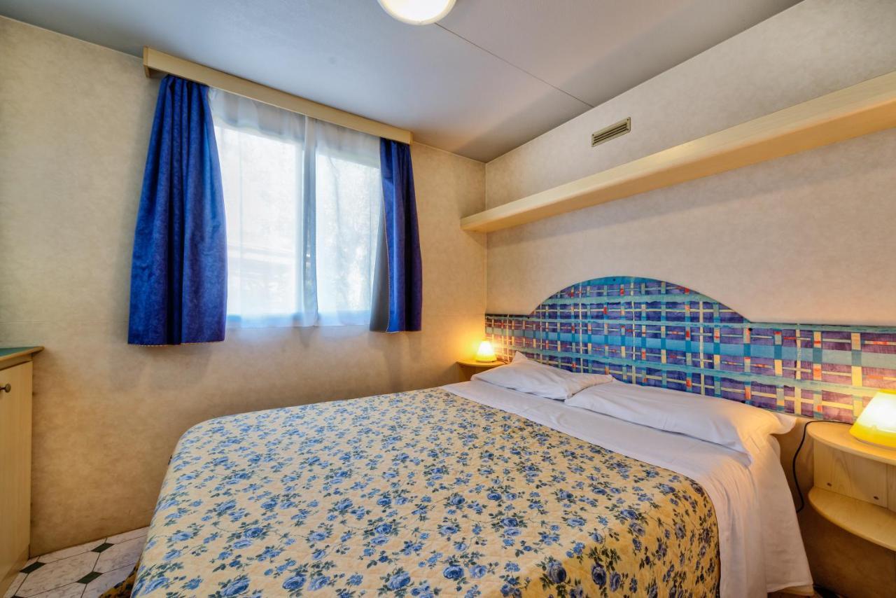 Camping Village Mareblu 마리나디세시나 외부 사진