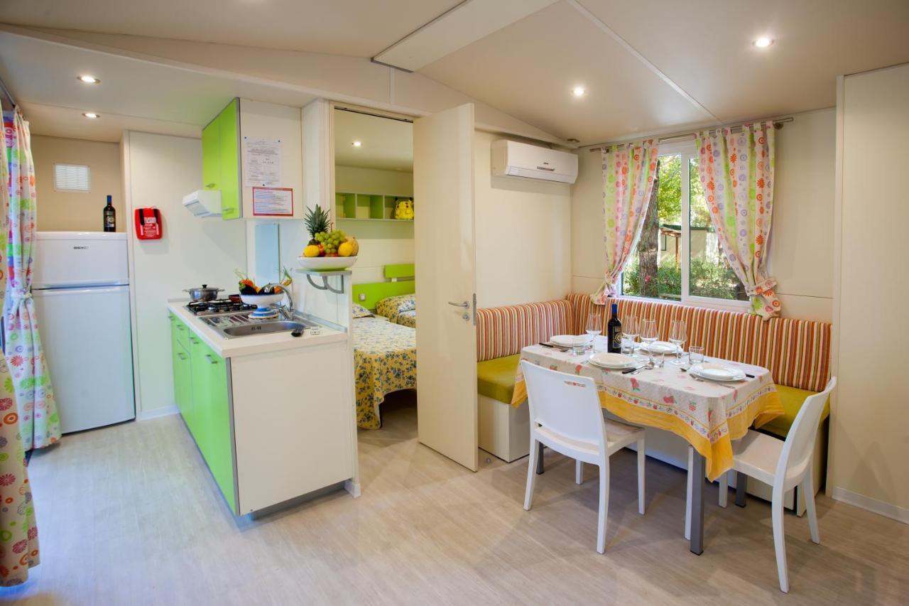 Camping Village Mareblu 마리나디세시나 외부 사진